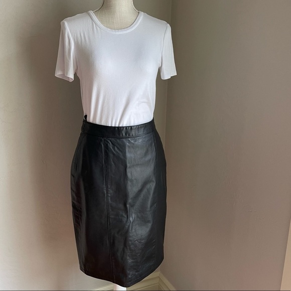Cayenne Black Leather Pencil Skirt Size: 9/10 - Picture 1 of 11